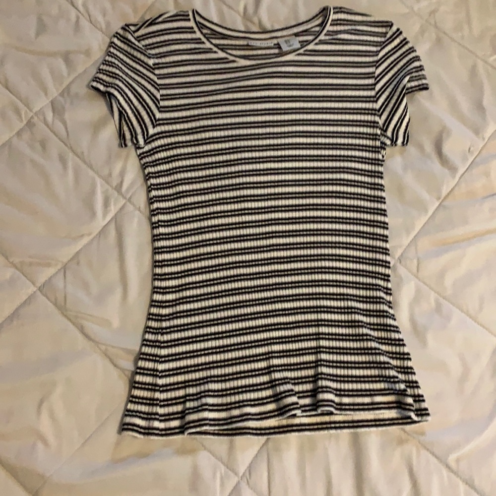 fitted women top size small